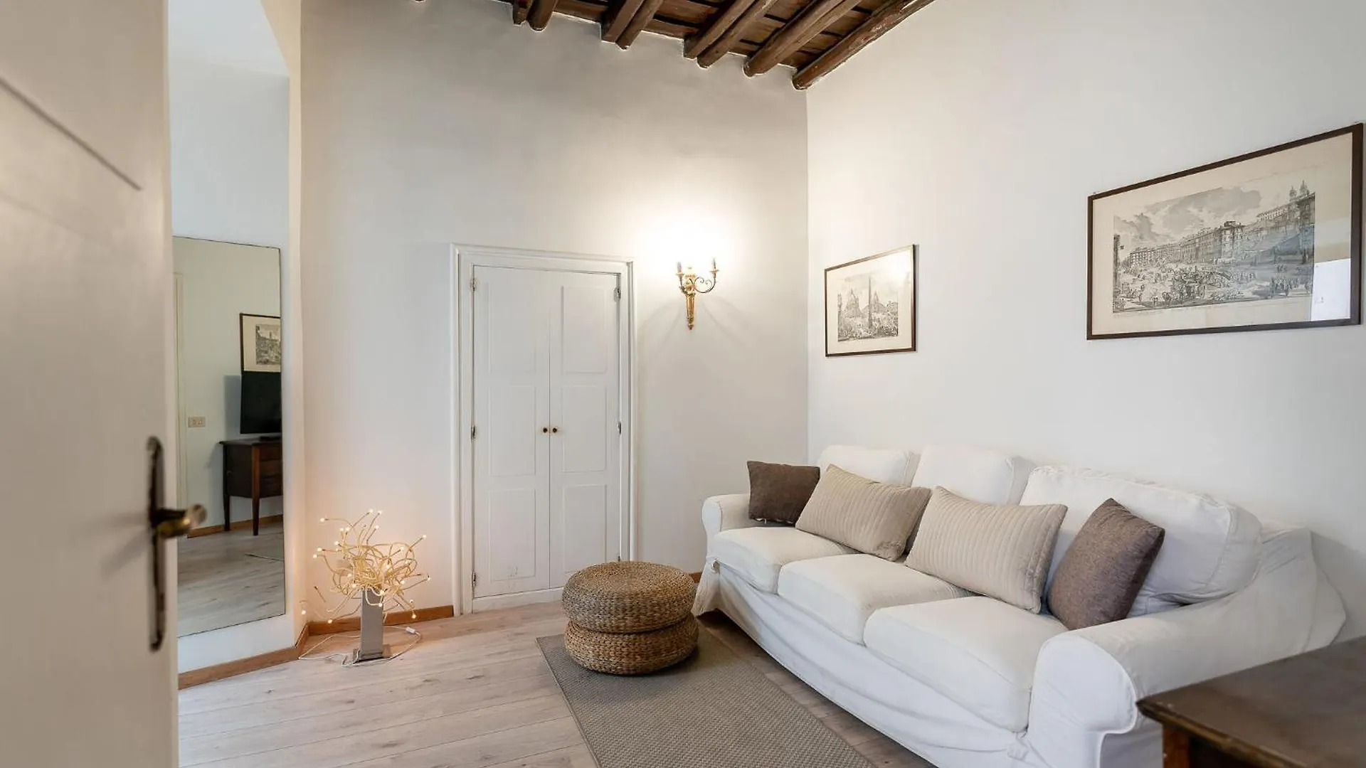 P-Suite Plaza Roma Apartmán