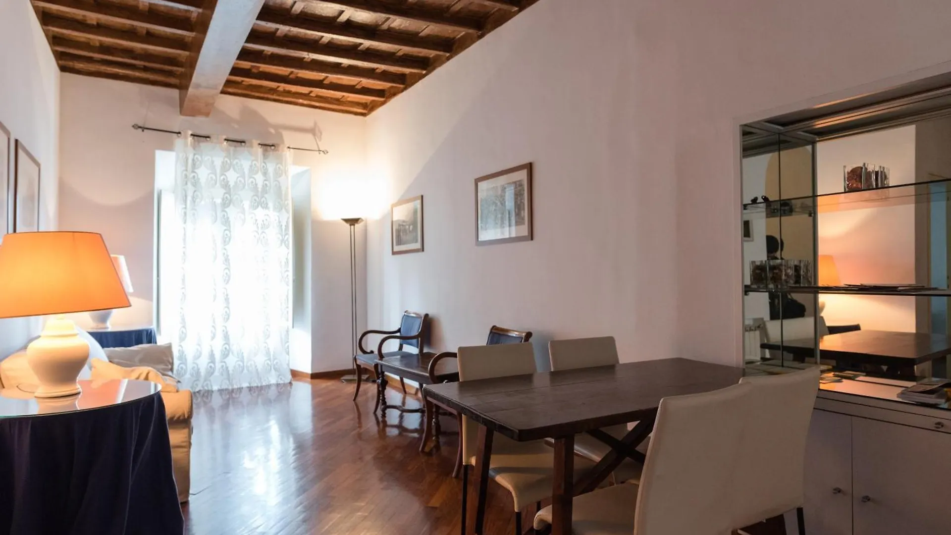 Apartmán P-Suite Plaza Roma