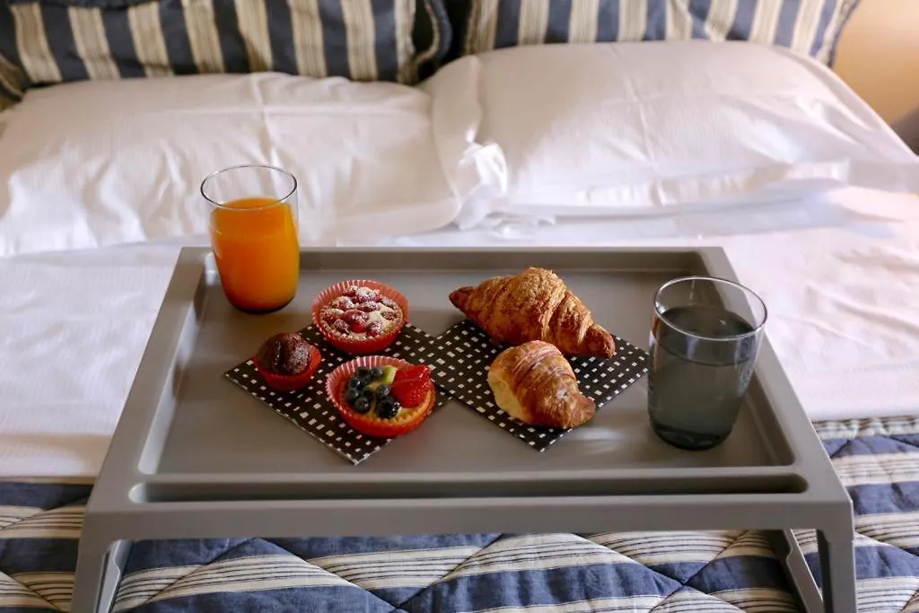 P-Suite Plaza Roma Apartmán Řím